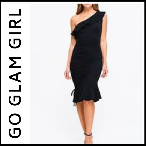 LAST 1 NWT Ruffled 1-Shoulder Ruched Mermaid Dress - Picture 2 of 8